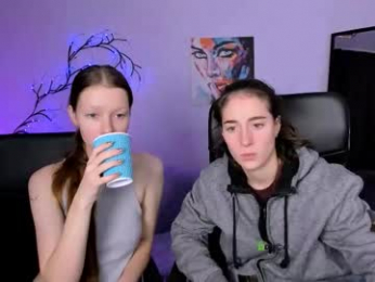 daisy_baby_ webcam model stream image