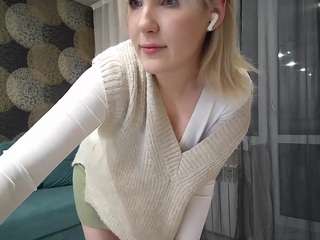 rosellemanila webcam camsoda model stream image
