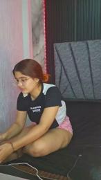 Maddyh webcam model stream image