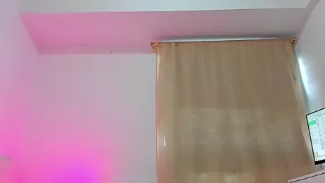 soyamandaa_ webcam model stream image