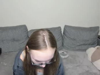 shy_suchka webcam model stream image