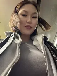 CreamPuff- webcam model stream image