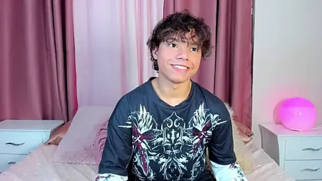 Honeymoon_sariel webcam stripchat model stream image