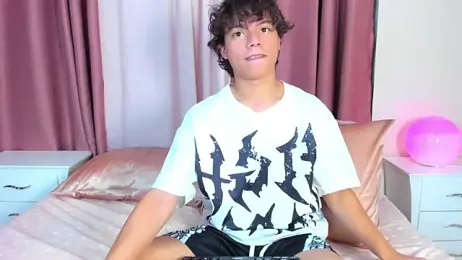 Honeymoon_sariel webcam model stream image