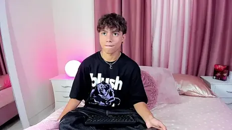 Honeymoon_sariel webcam model stream image