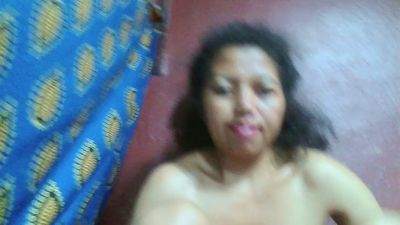 Henints webcam model stream image