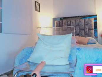 ema_saenz_ webcam model stream image