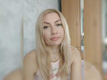 AlenaFeya webcam model stream image