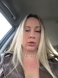 Mona_Plus webcam stripchat model stream image