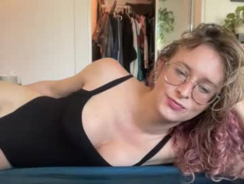 xandralor1 webcam model stream image