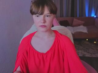 Luna Willsom webcam model stream image