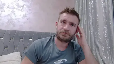 10in_deluxe webcam stripchat model stream image