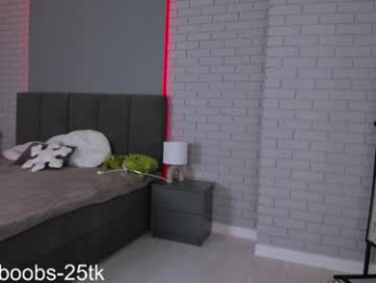 hazel_7 webcam model stream image