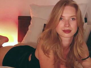 Emma Wilde webcam model stream image