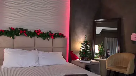 AriWild webcam model stream image