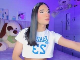 Monique Prince webcam model stream image