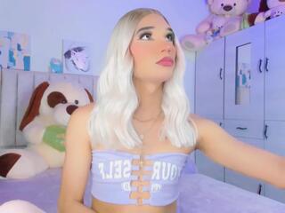 Monique Prince webcam model stream image