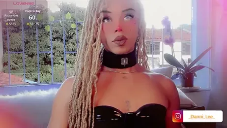 DanniLee_ webcam model stream image