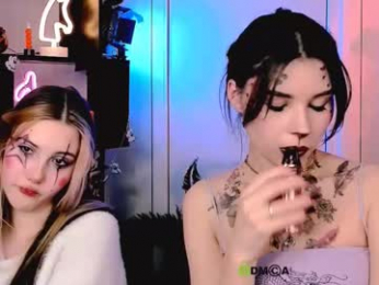 luna_tin webcam model stream image