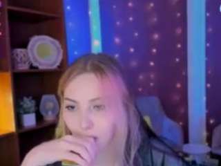 luna-tin webcam camsoda model stream image