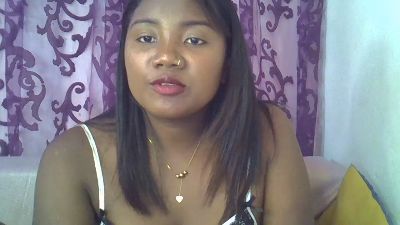 PetiteLuna2 webcam model stream image