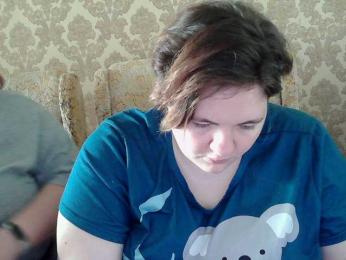 HollyXEva webcam model stream image