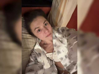 HelgaLeo webcam model stream image