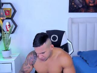 Matthew Santos webcam model stream image