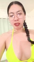 Mia_essence24 webcam model stream image