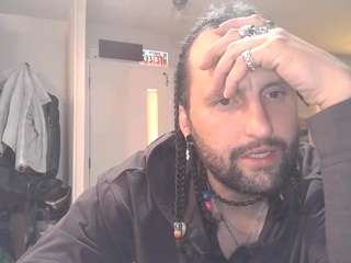 damagedacousticslast943 webcam model stream image