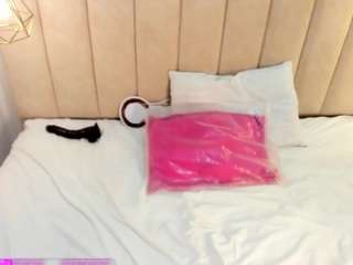 milfisabella webcam model stream image