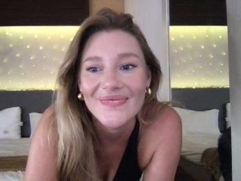 StellaMuse webcam model stream image