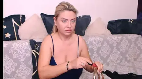 xplayfullblondexx webcam model stream image