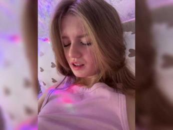 Miaoouu webcam bongacams model stream image