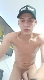 Ethanho0t webcam model stream image