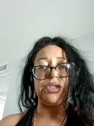 PichyPrettyPussy webcam model stream image