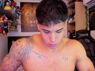 William Dracko webcam model stream image