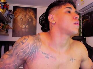 William Dracko webcam model stream image