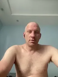 Krzysiekg123 webcam model stream image