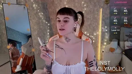 LolyMolli webcam model stream image