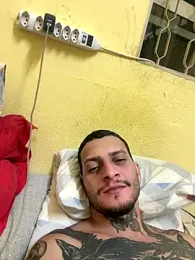 Christopherreis webcam model stream image