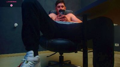 EnzzoRace webcam model stream image