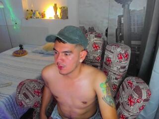 Demian Naughty webcam model stream image