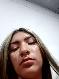 Sharyt_Naughty webcam model stream image