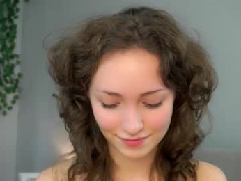 loriamarzinske webcam model stream image