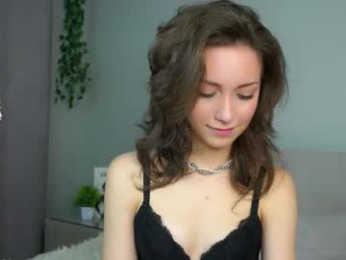 loriamarzinske webcam model stream image