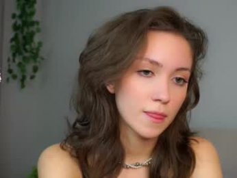 loriamarzinske webcam model stream image