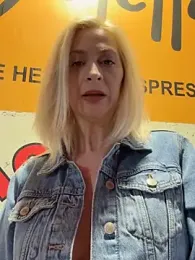 HOTLadyluna webcam model stream image