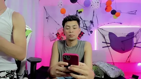 Twinks_boys_s webcam model stream image