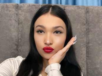 AlinaCrystals webcam model stream image